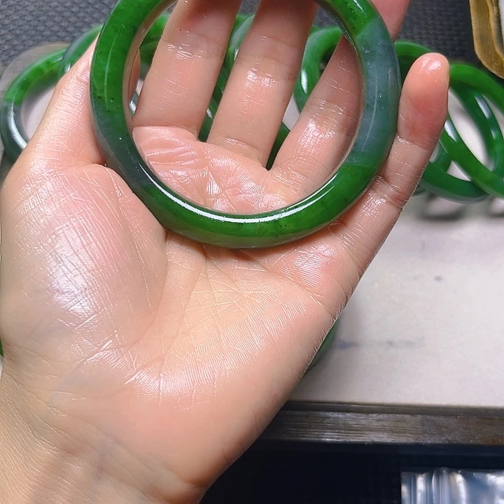 未镶嵌和田玉珠宝半成品天**云