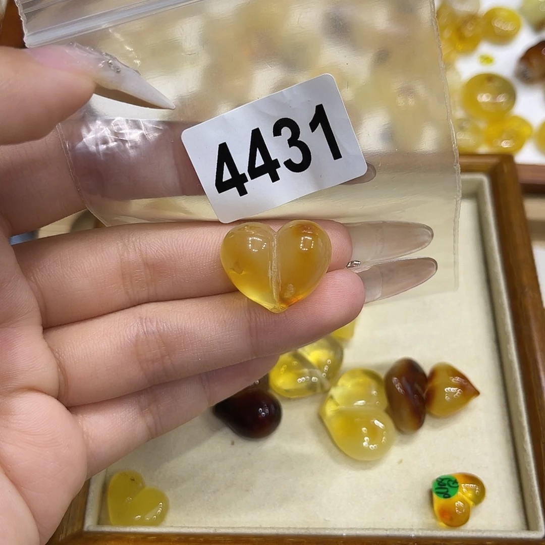 我****琥珀未镶嵌珠宝奇石