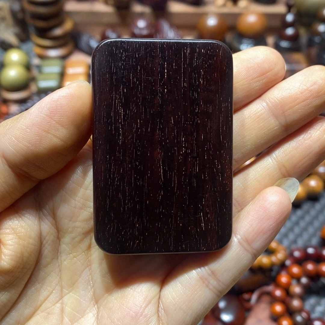 温***生檀香紫檀（小叶紫檀）