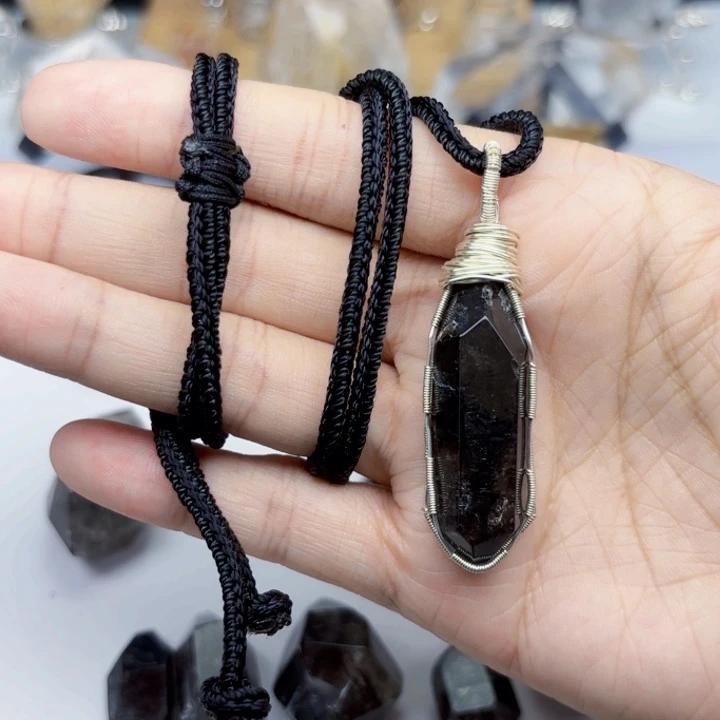 未镶嵌颈饰水晶雲黑武士闪灵钻