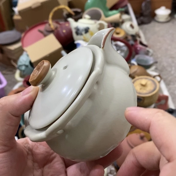 陶瓷艺术品及陶瓷壶壶