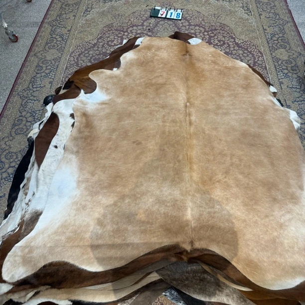 【本尼家】K718 260*210cm专拍牛皮地毯家用轻奢