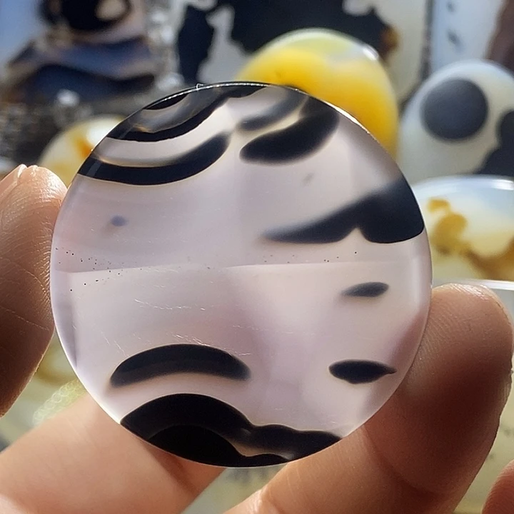 未镶嵌颈饰玛瑙/玉髓慌*?