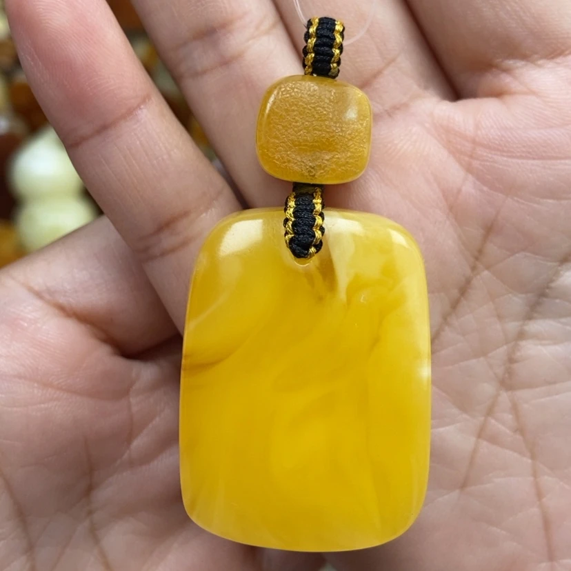 【闪购商品】琥珀颈饰未镶嵌