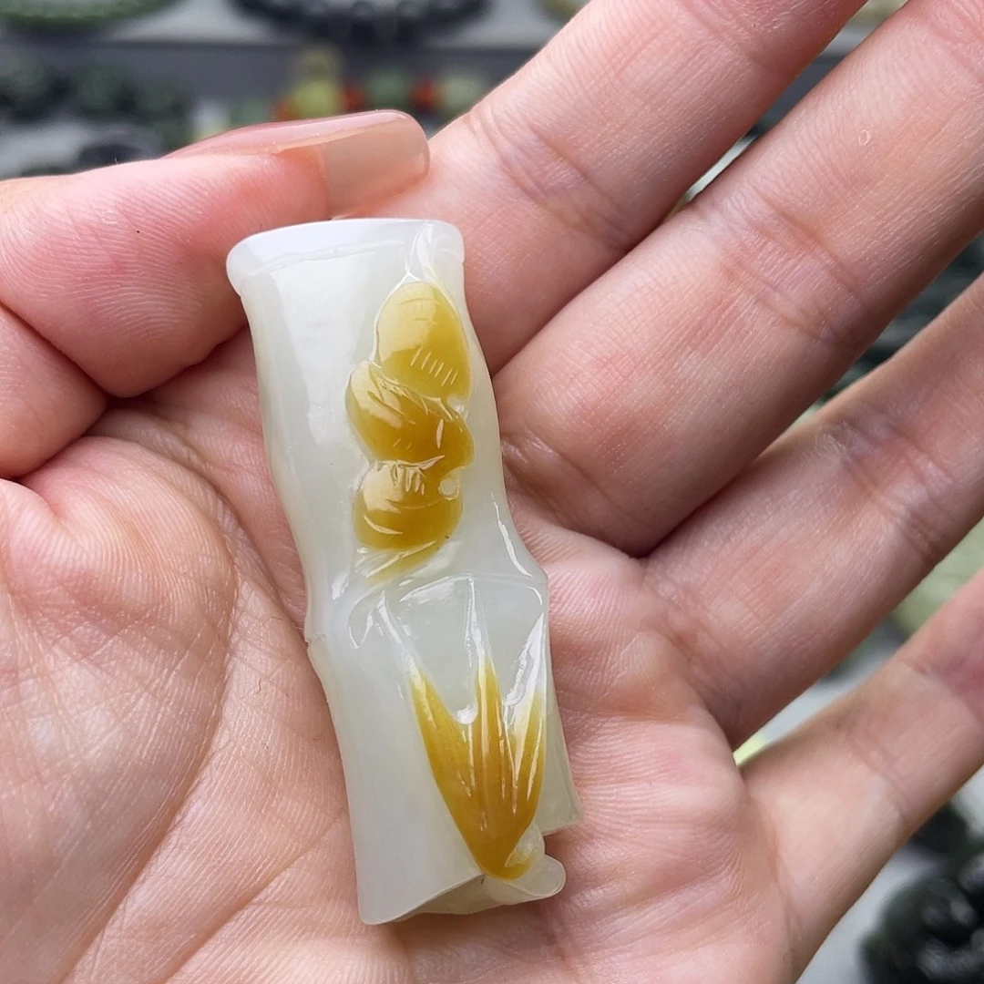 没***？颈饰未镶嵌和田玉