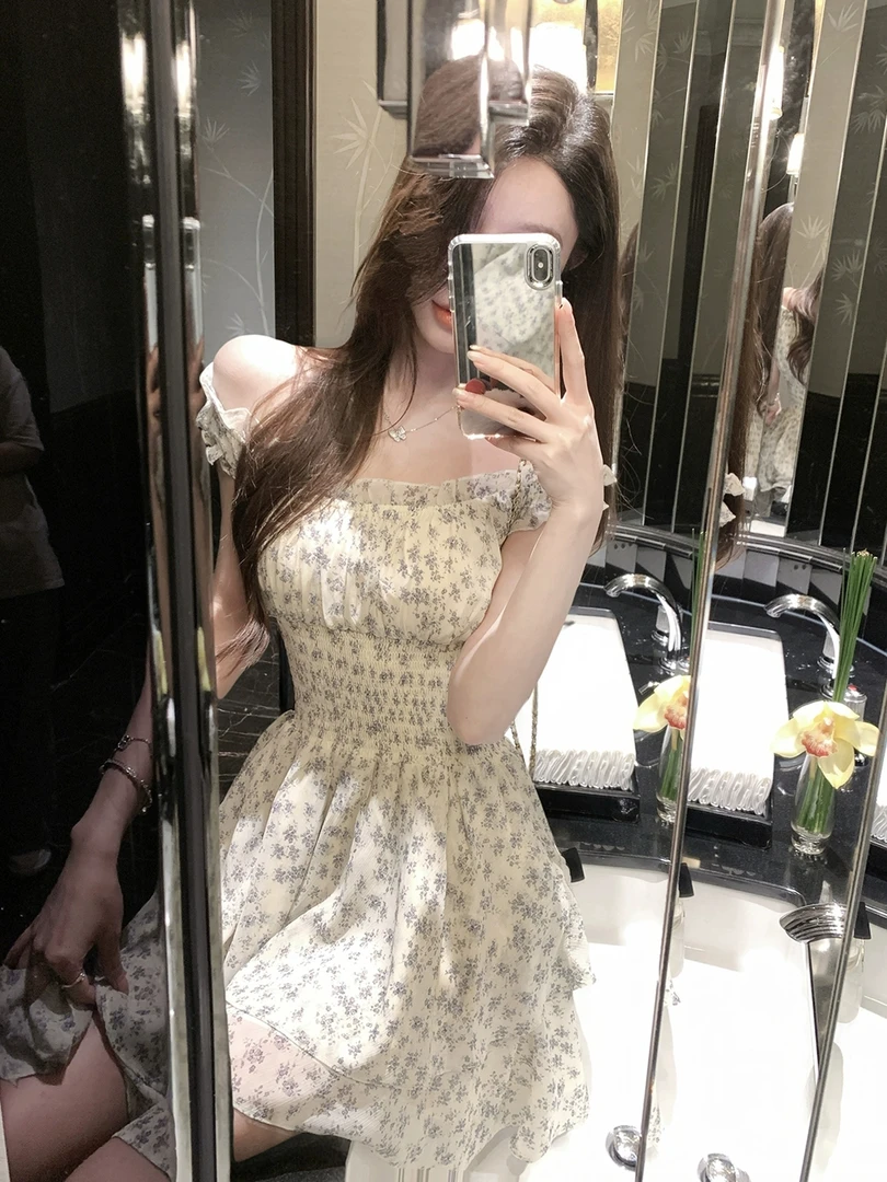 浮云月下 纯欲风性感辣妹一字肩碎花连衣裙复古法式显瘦收腰短裙