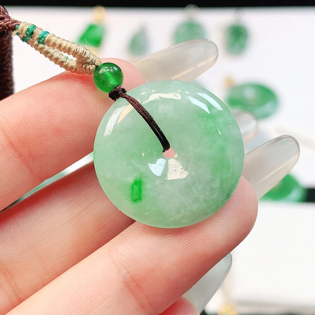 翡翠未镶嵌颈饰缅甸翡翠