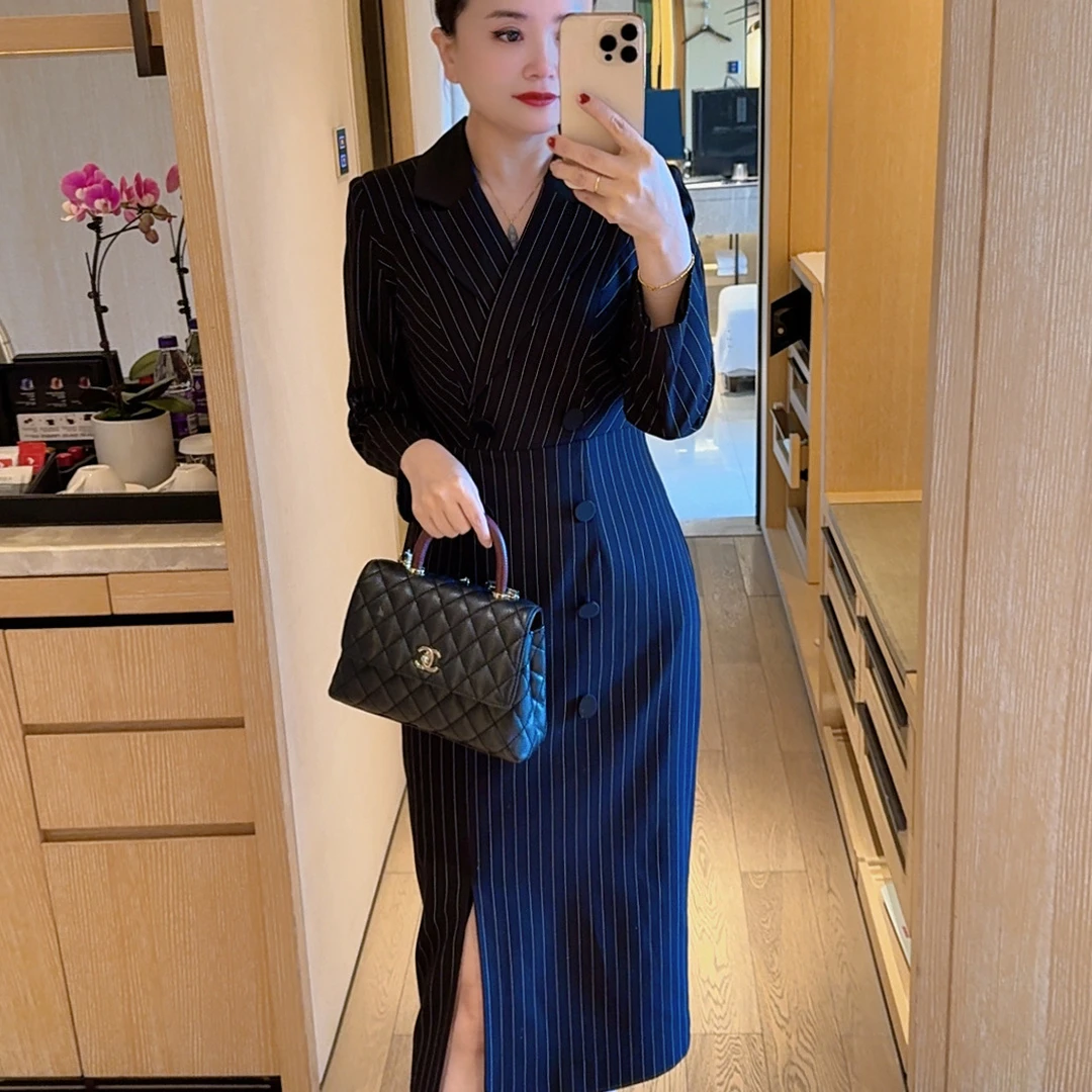 Crue Jiien 初婕秋季新款轻职风修身竖条纹西装领排扣连衣裙98574