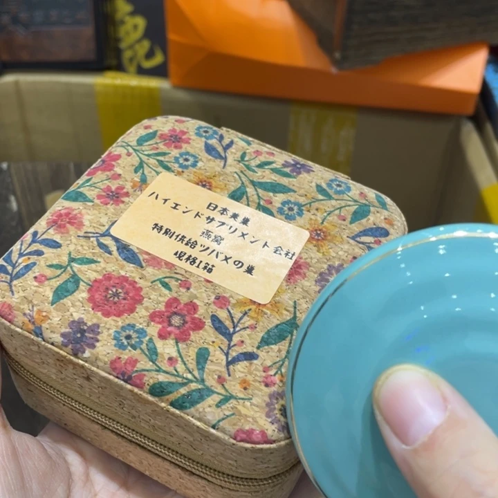 紫砂盖碗我们的目标是成为一个优秀的人