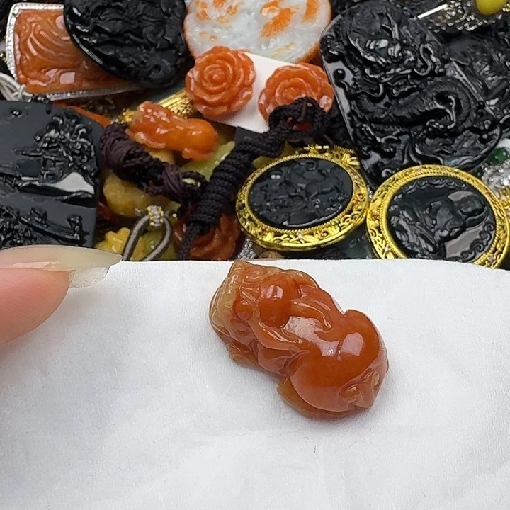 喵***喵翡翠未镶嵌颈饰翡翠