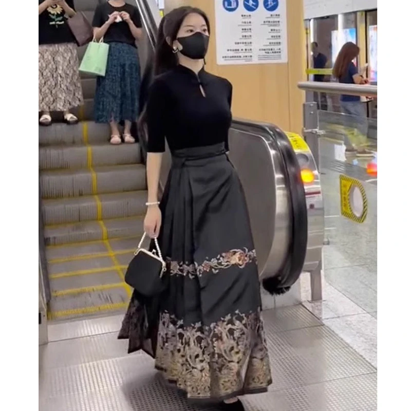 德国缎面马面半身裙子女装春秋冬季2025新款小个子国风显瘦字中长