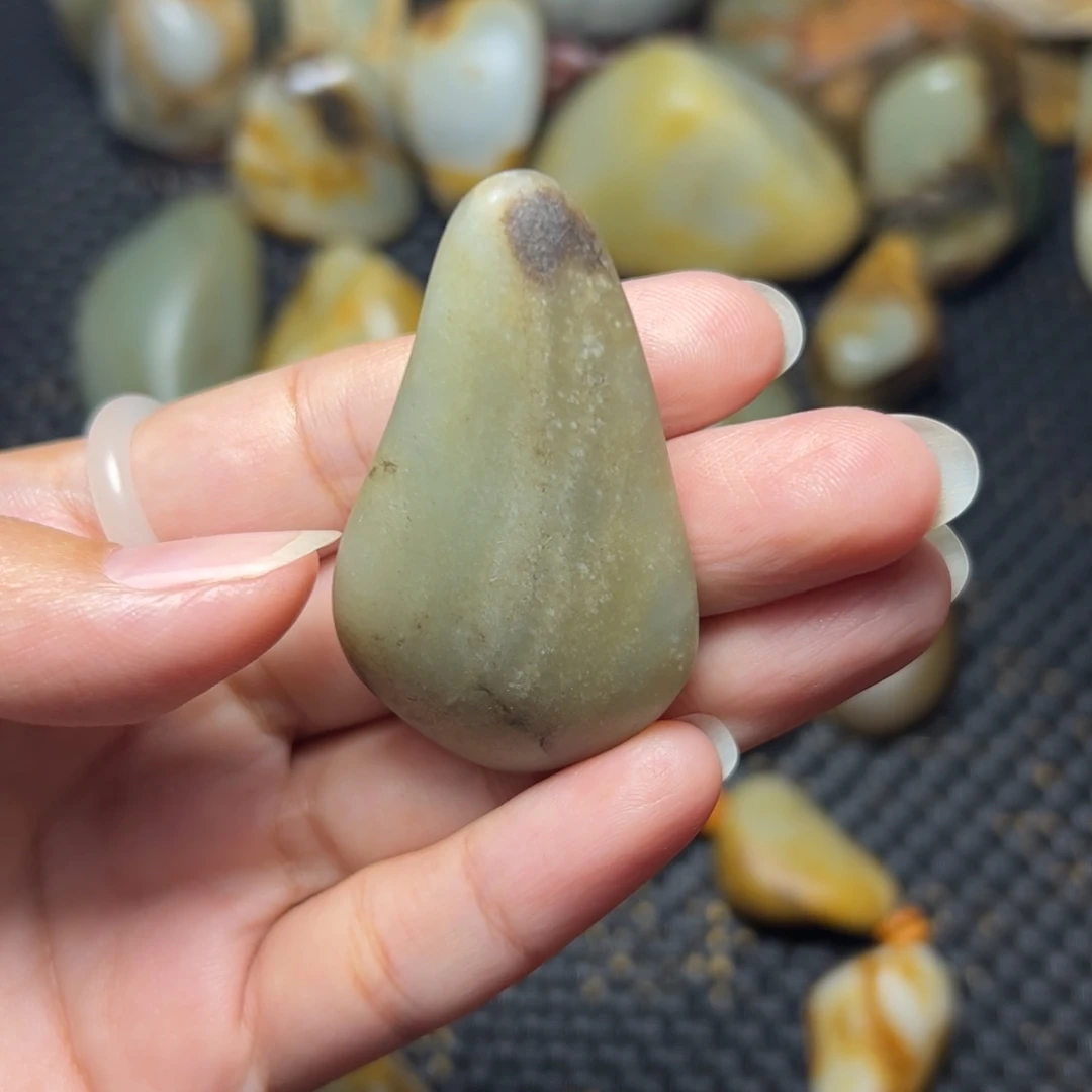 未镶嵌和田玉挂件A21