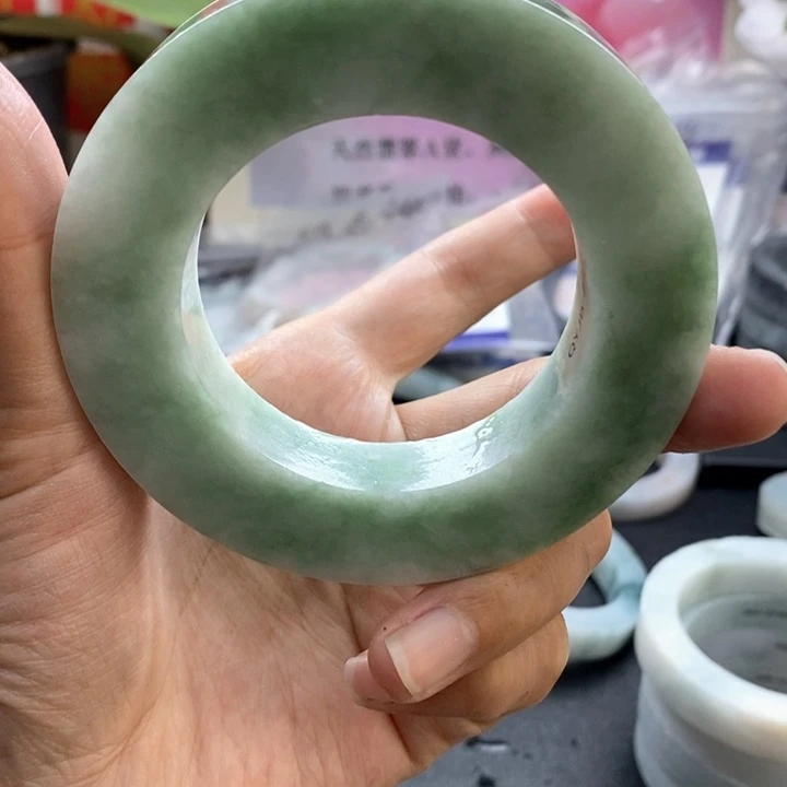 定制翡翠手镯未镶嵌