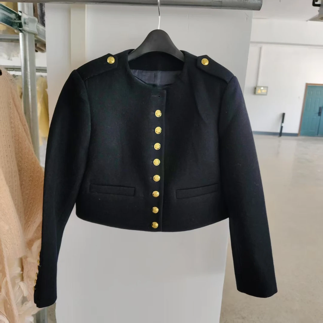 羊毛圆领垫肩短款外套