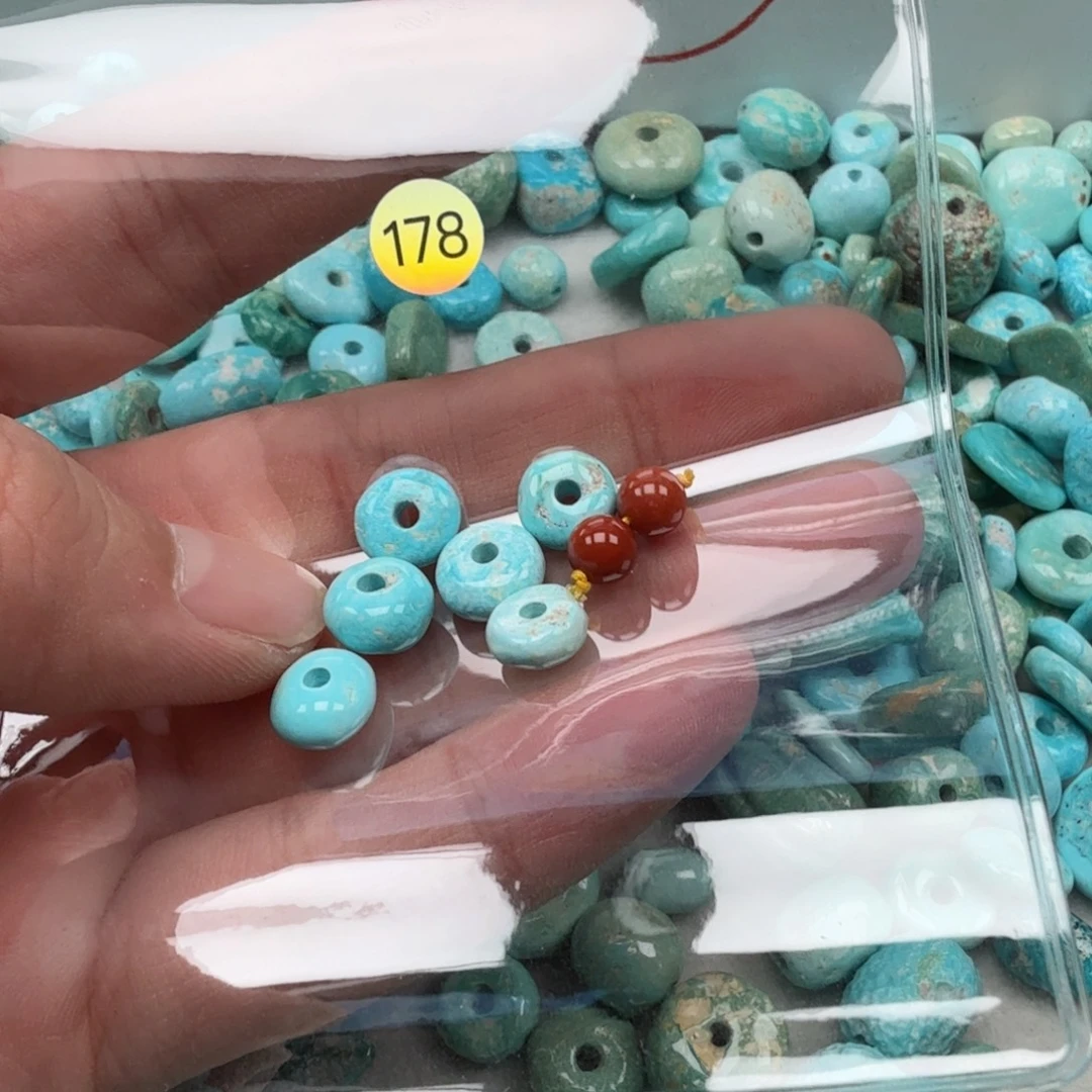 南红玛瑙未镶嵌珠宝奇石