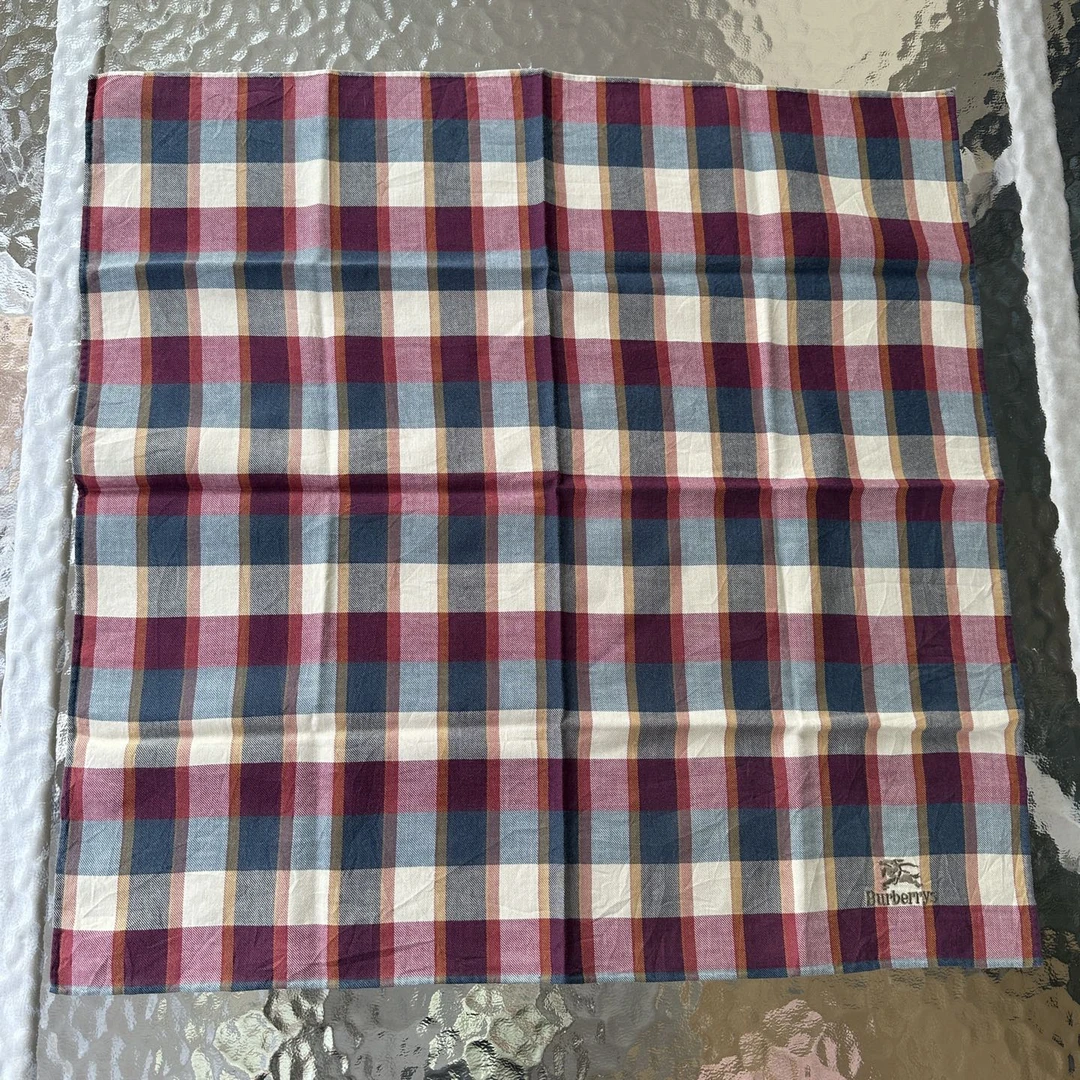 95新 BURBERRY/博柏利 BURBERRY彩色格子方巾时尚女士大方 155883
