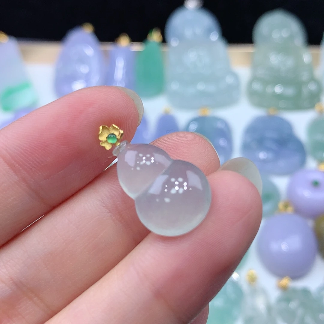 颈饰18K金镶嵌翡翠翡翠