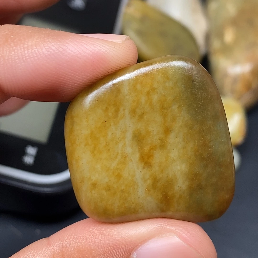 和田玉（糖玉）未镶嵌挂件