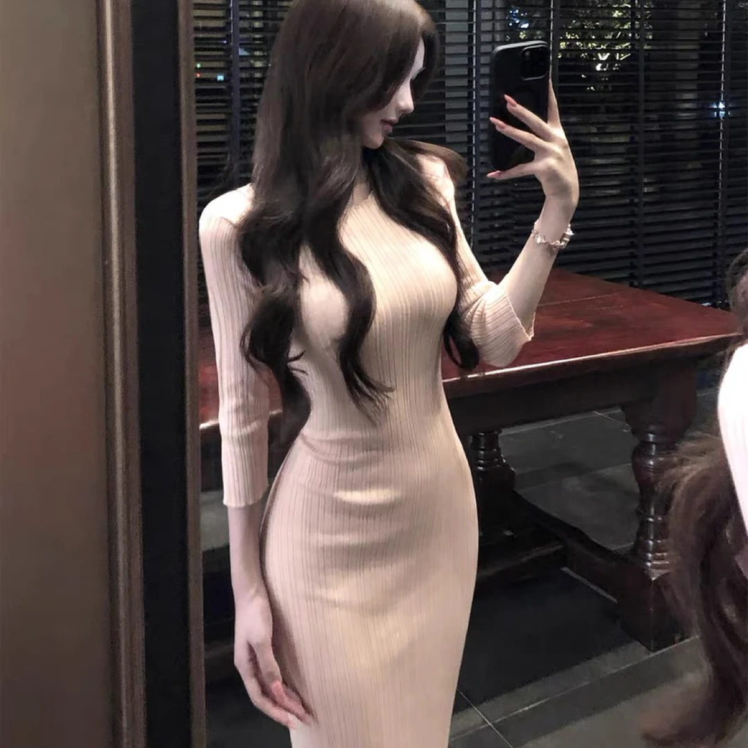 JUJU淡颜韩女显瘦气质时尚修身针织收腰网红小众设计感连衣裙