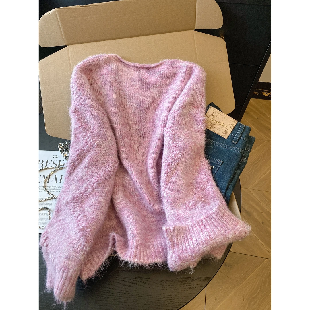 高级感减龄粉色重工钉珠圆领长袖毛衣女冬季新款优雅气质时尚上衣