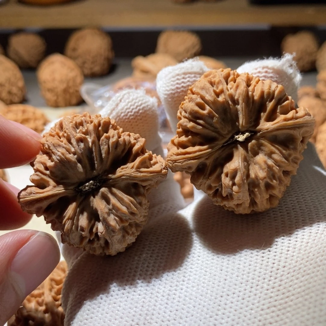 文玩核桃把件f***m南疆石40尺