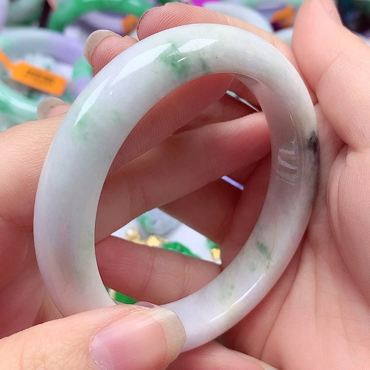 翡翠未镶嵌手镯翡翠手镯