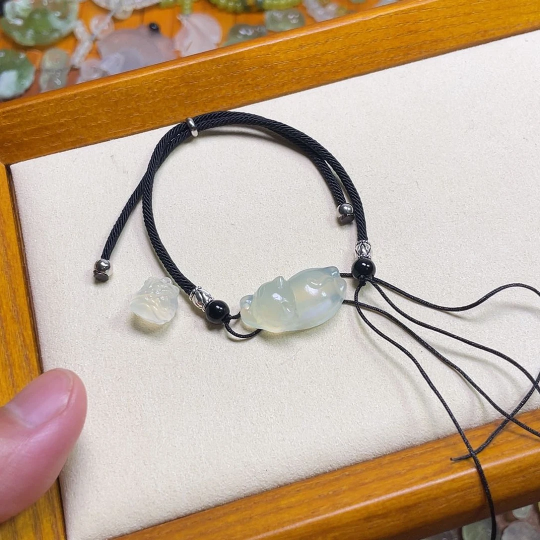 蛇纹石玉未镶嵌吊坠黎*