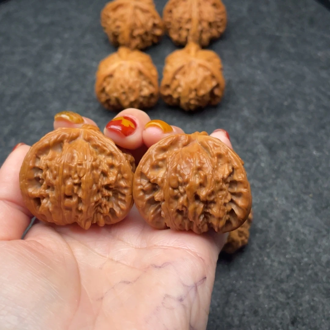 心***界文玩核桃吊坠狮子头