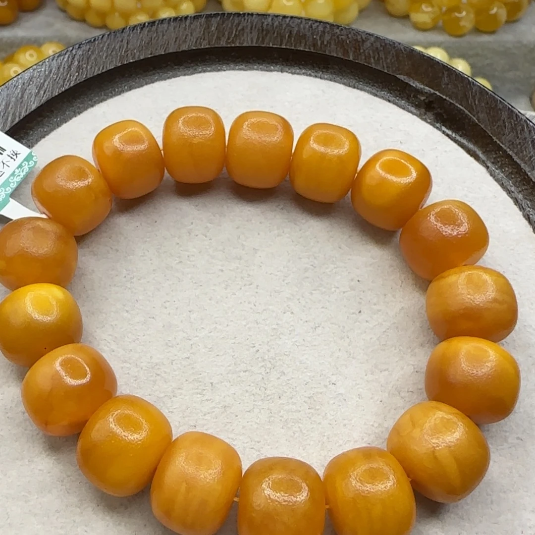 琥珀未镶嵌珠宝奇石15