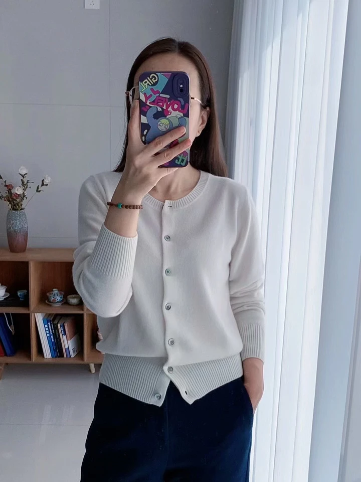 经典100%纯山羊绒开衫圆领宽松针织衫