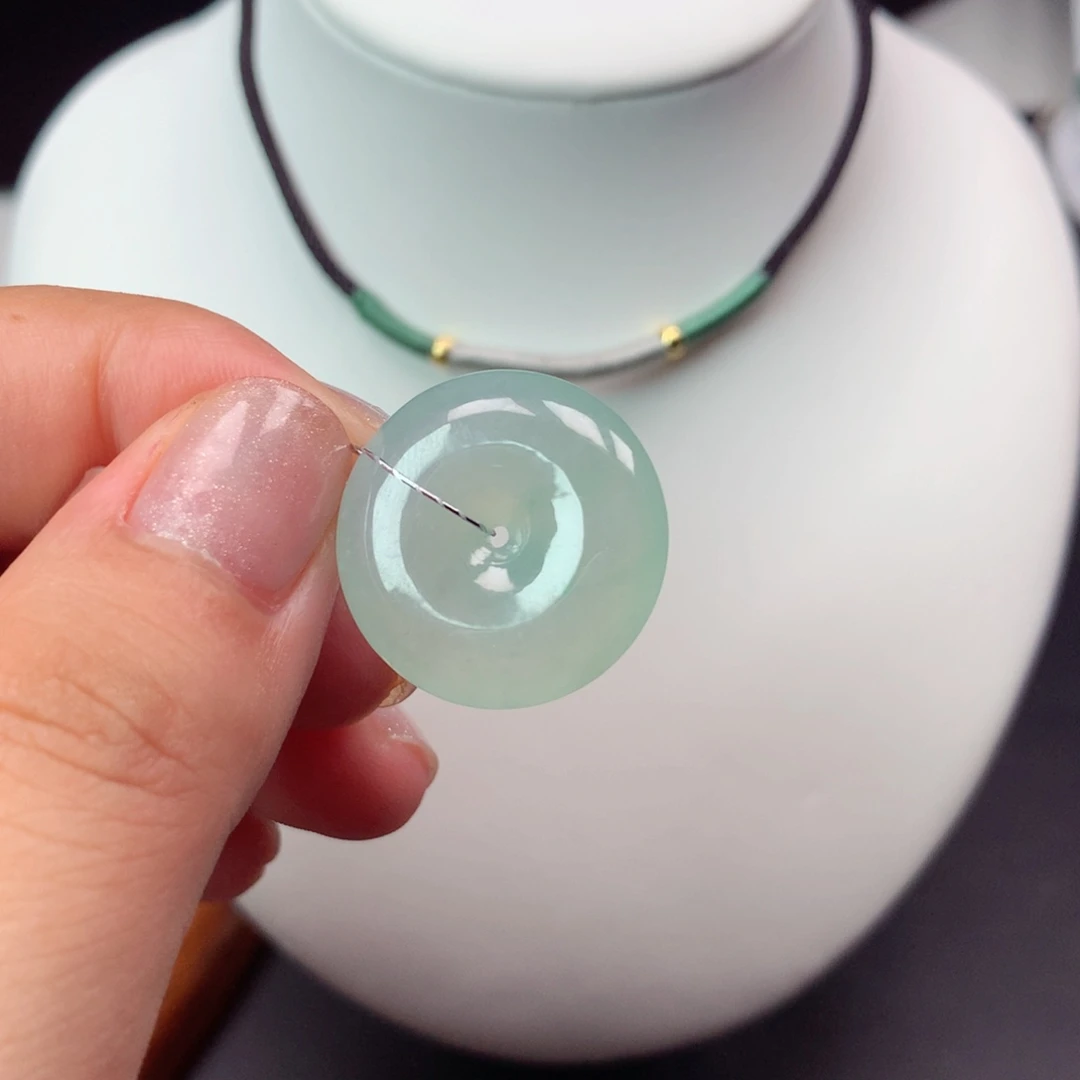 翡翠未镶嵌颈饰04