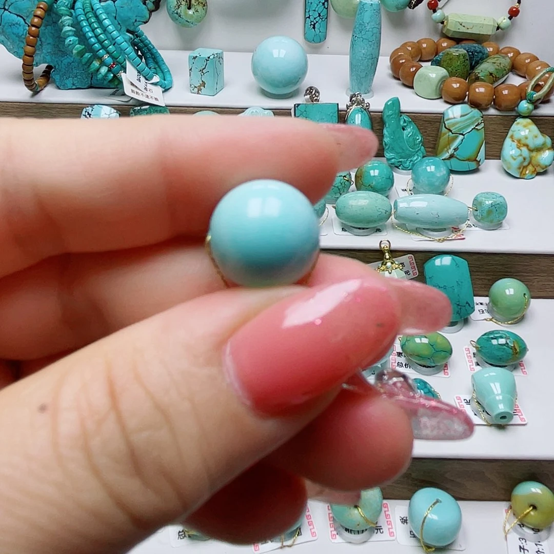 绿松石未镶嵌摆件