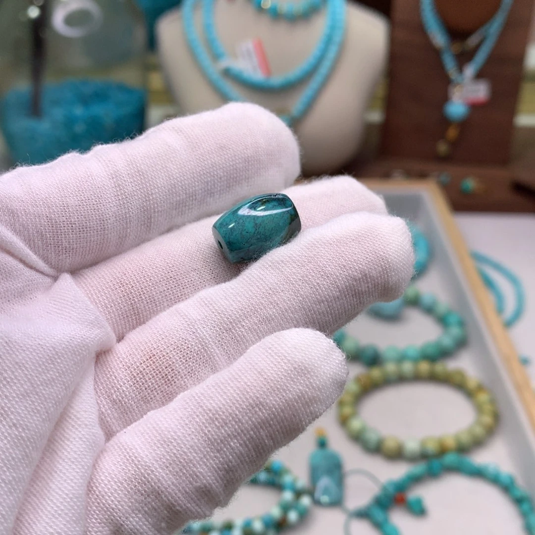 绿松石配饰未镶嵌