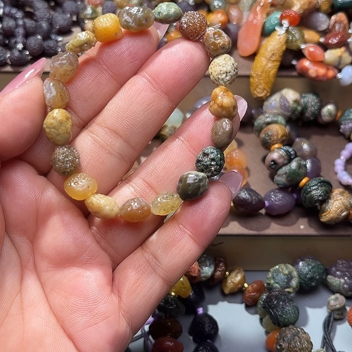 阿拉善彩玛瑙手串