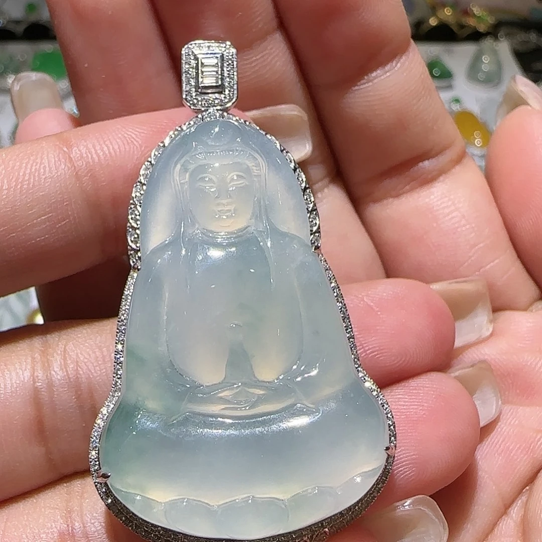 【闪购商品】颈饰18K金镶嵌翡翠天然
