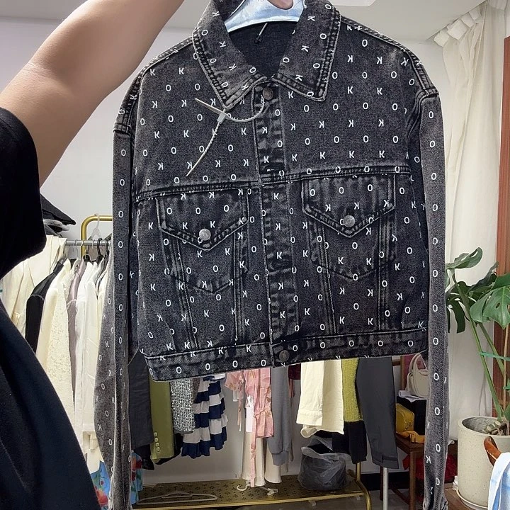 头一次听说标题要八个字