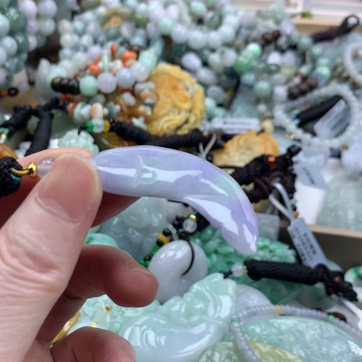 翡翠未镶嵌颈饰吊坠