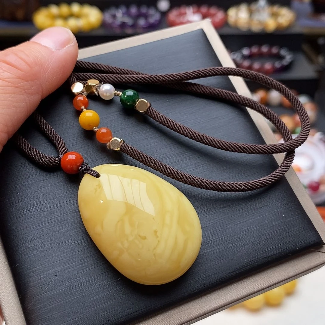 蜜蜡吊坠(赠链)未镶嵌曜*。