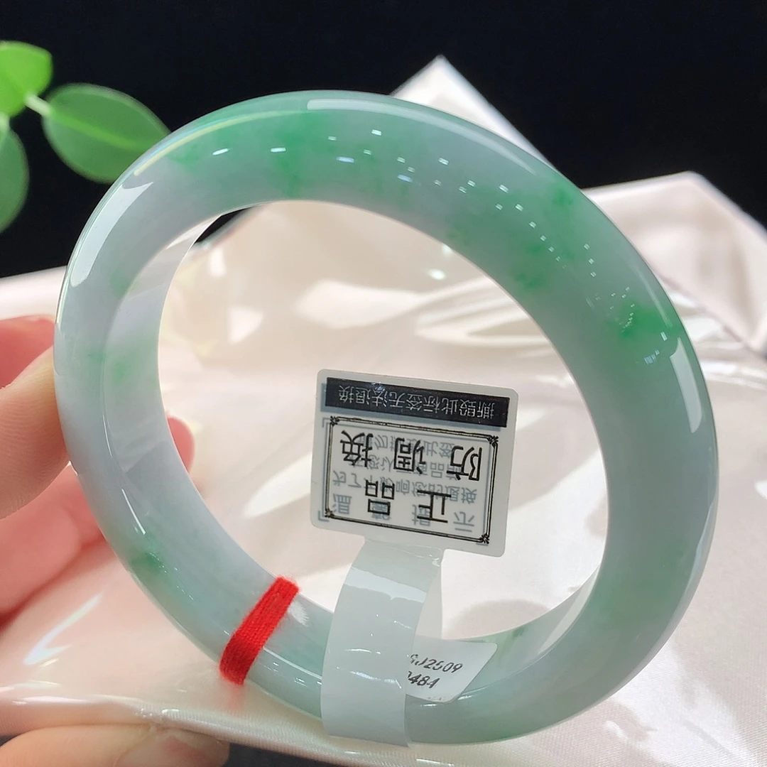 翡翠未镶嵌手镯0484