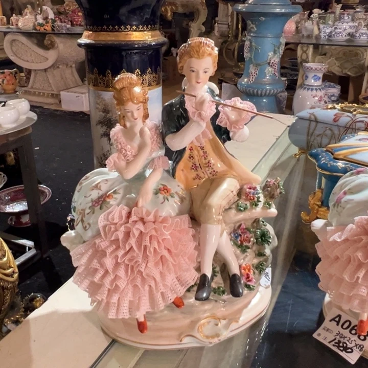 陶瓷高30厘米左右蕾丝瓷偶双人