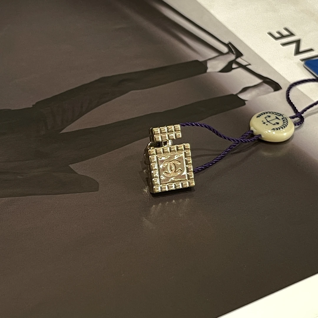 99新 Chanel/香奈儿 Chanel 香水瓶胸针