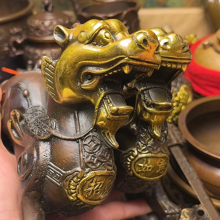 精美铜器批发档口