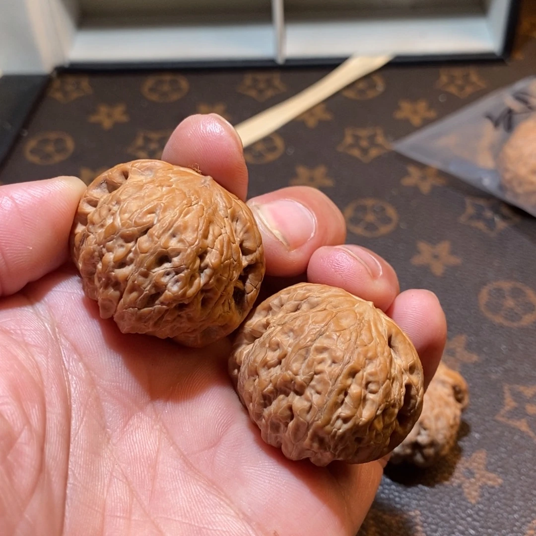 一***民桃核把件36铁锤妹妹