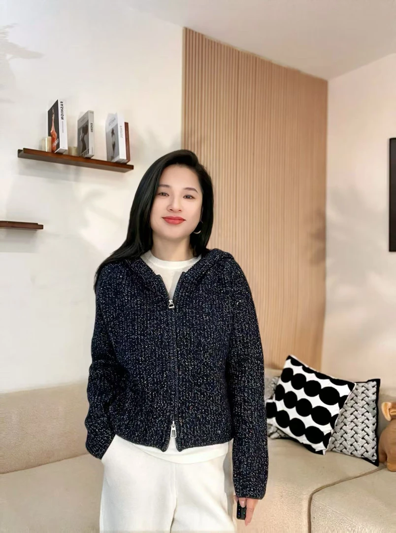 【粉紫星河】特种纱定制羊绒衫女潮牌时尚减龄休闲拉链连帽帽衫y58