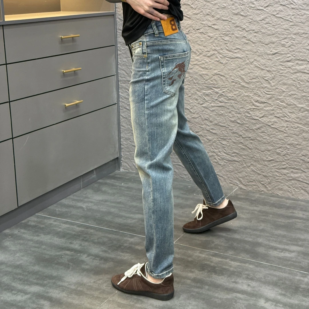 2025春季新款时尚休闲百搭净版刺绣男士欧货牛仔裤6015