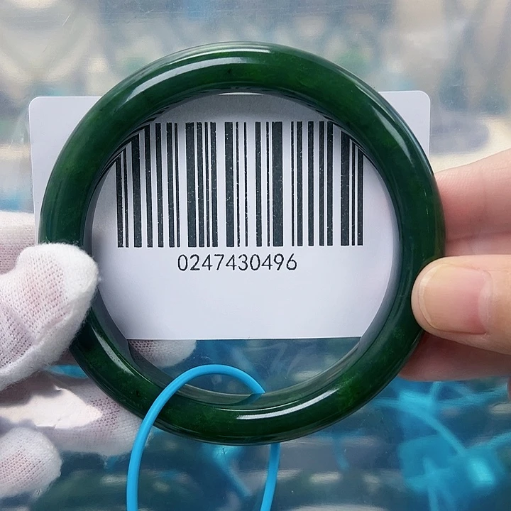 和田玉手镯未镶嵌微瑕59