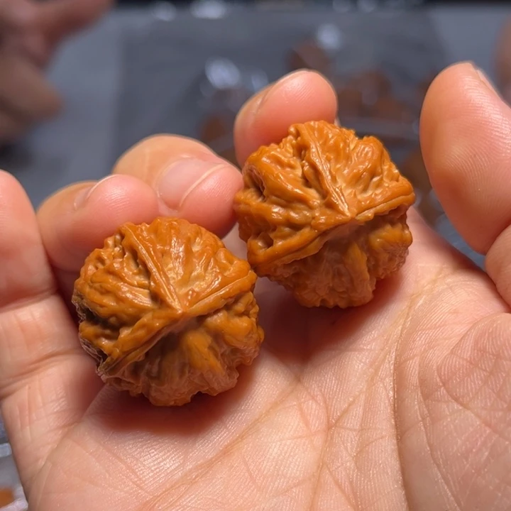 文玩核桃把件三棱5901