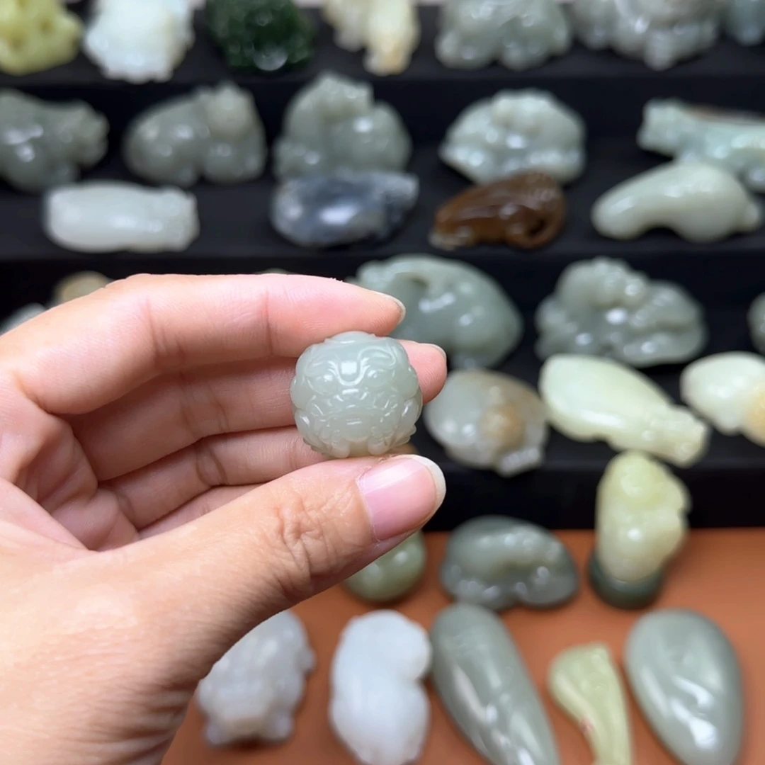 未镶嵌和田玉（糖玉）把件