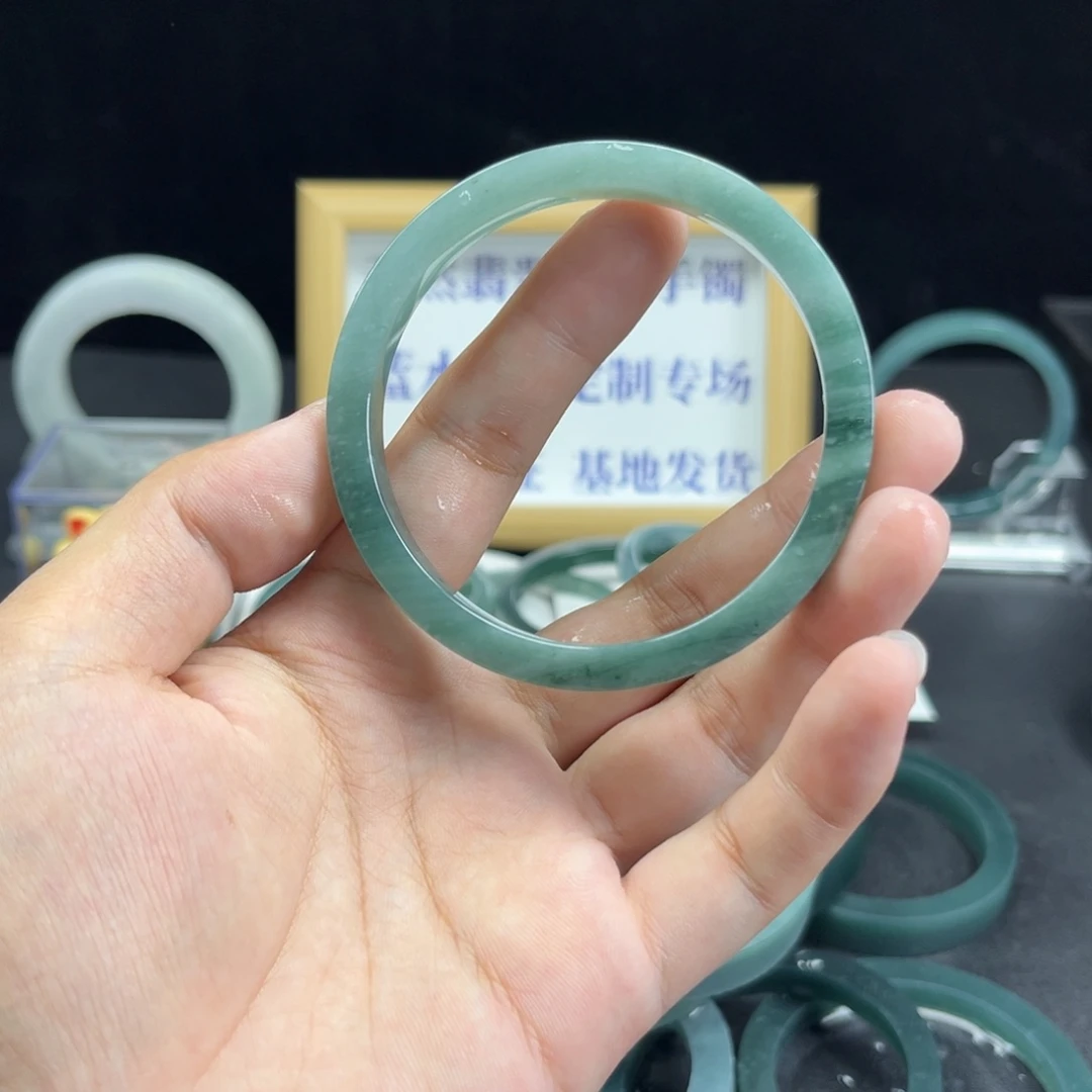 猫***窝翡翠未镶嵌手镯手镯