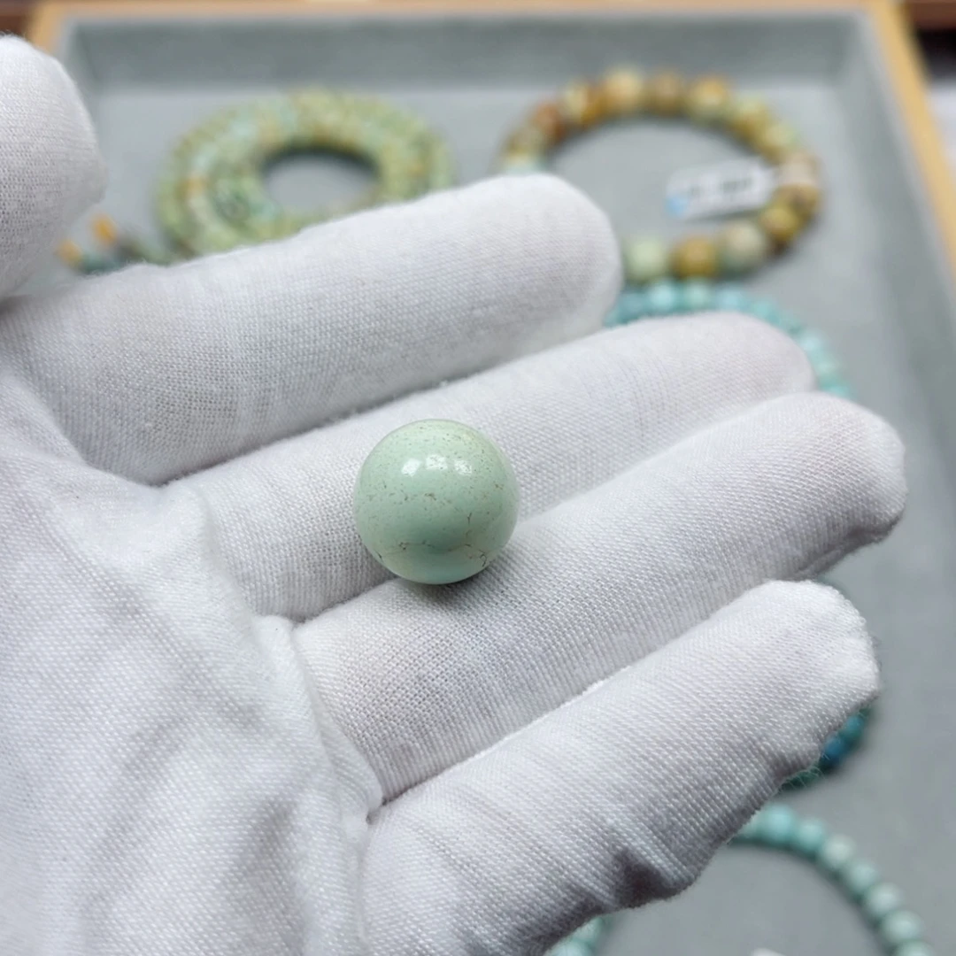 绿松石未镶嵌挂件